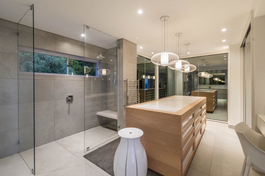 To Let 4 Bedroom Property for Rent in Llandudno Western Cape